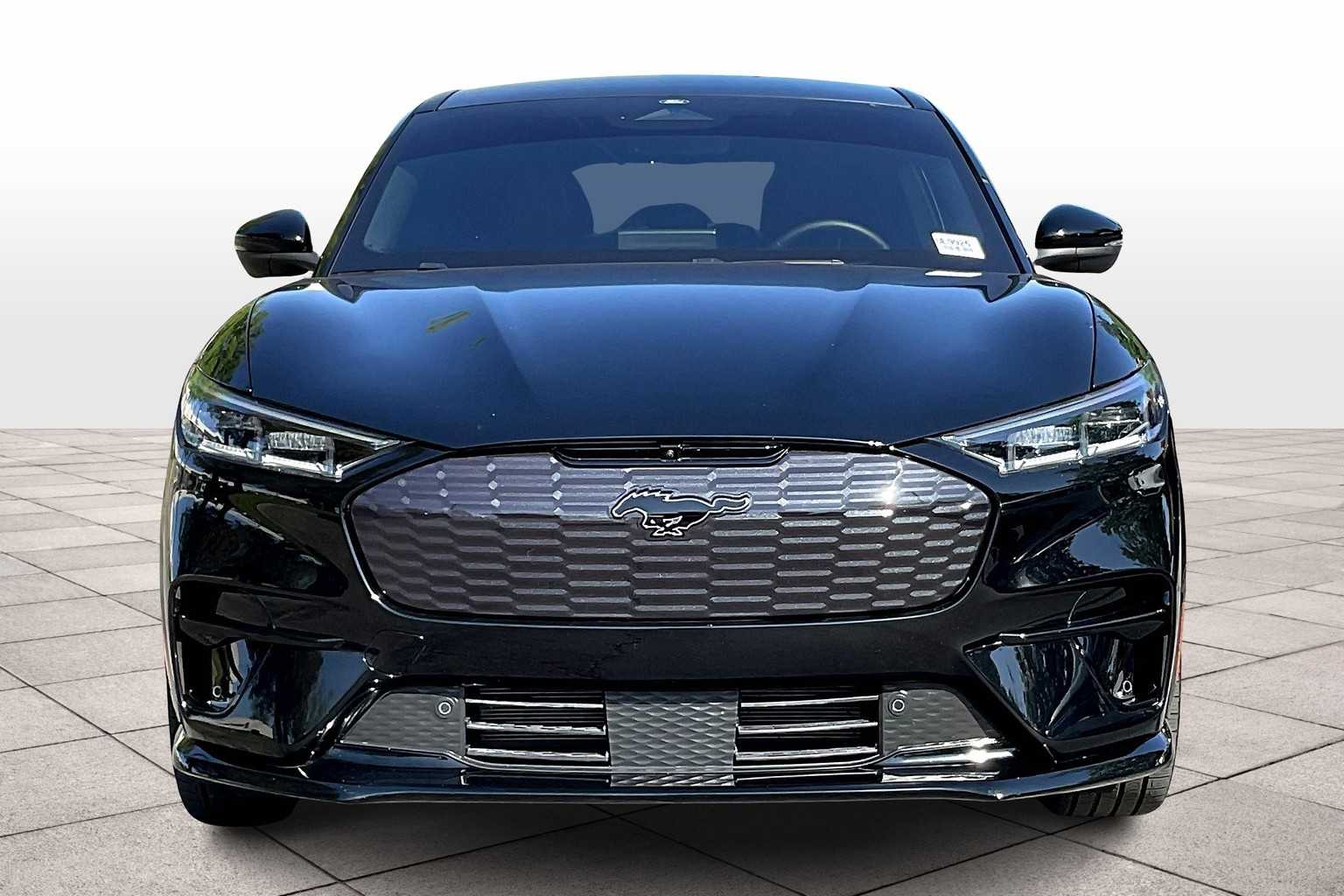 2023 Ford Mustang Mach-E GT photo 3