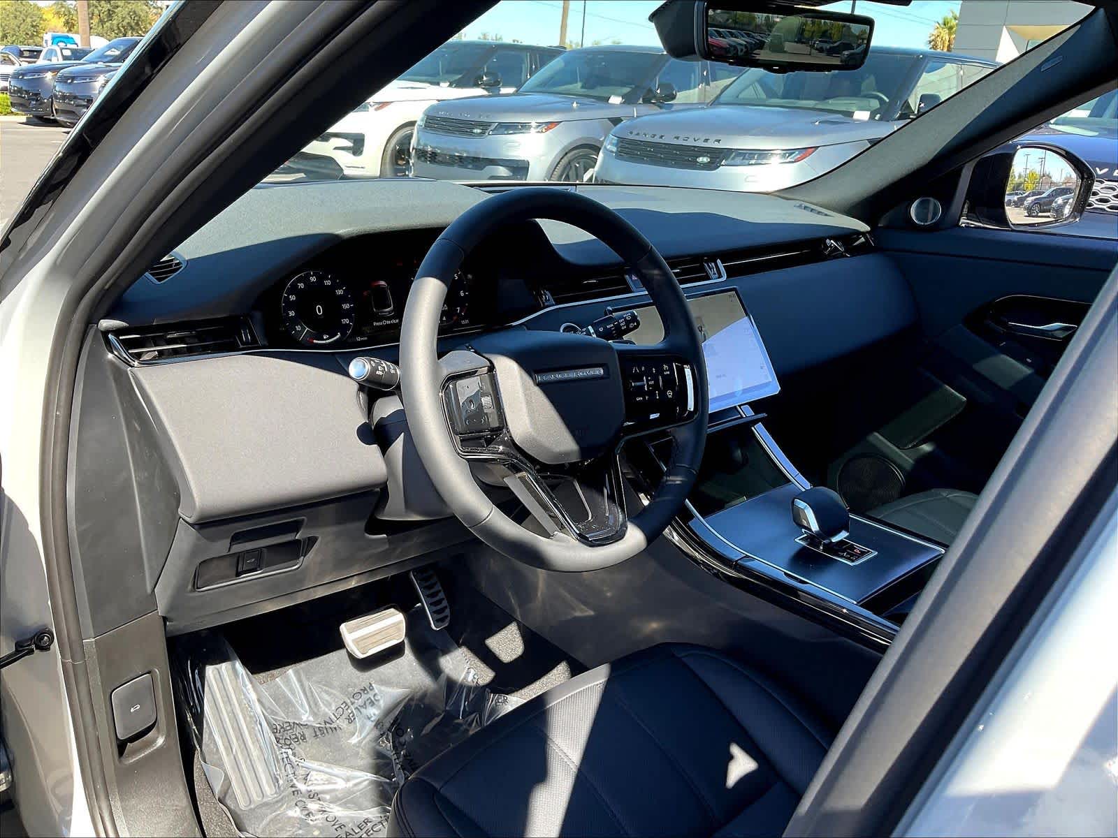 2026 Land Rover Range Rover Evoque Dynamic SE - Photo 8