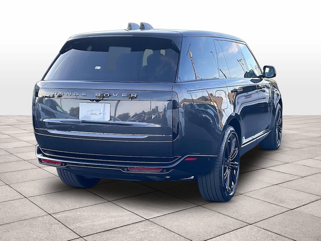 New 2026 Land Rover Range Rover SE 7 Seats SUV
