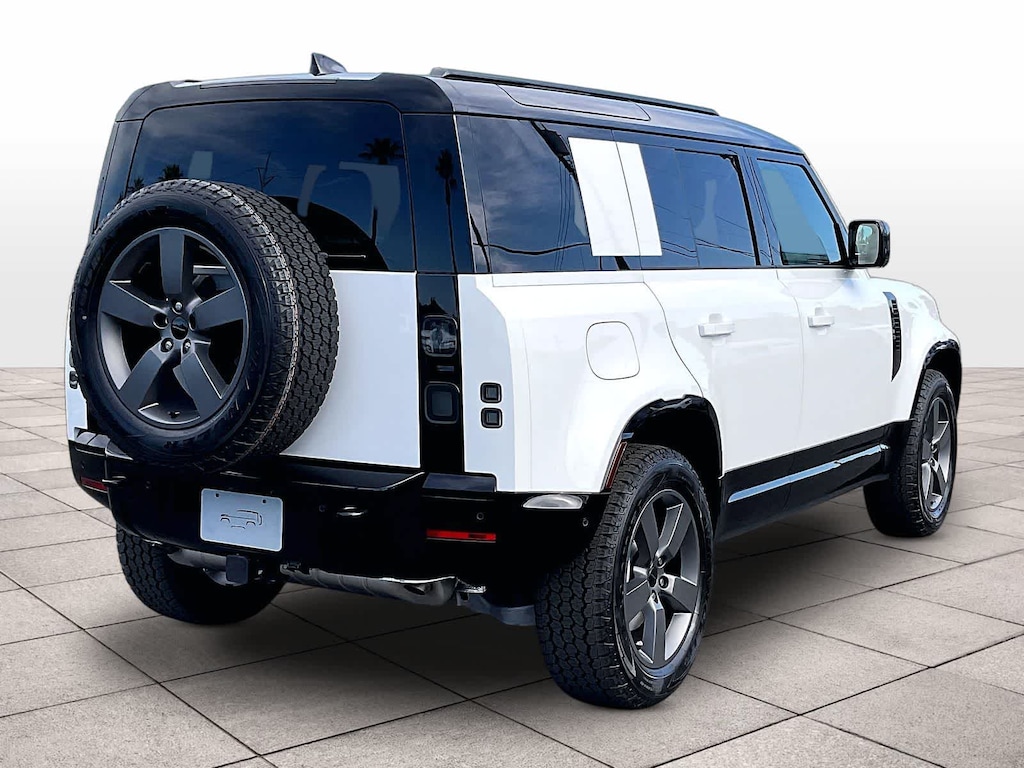 New 2026 Land Rover Defender 110 X-Dynamic SE SUV