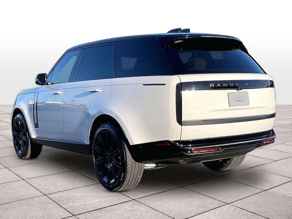 New 2026 Land Rover Range Rover SE SUV