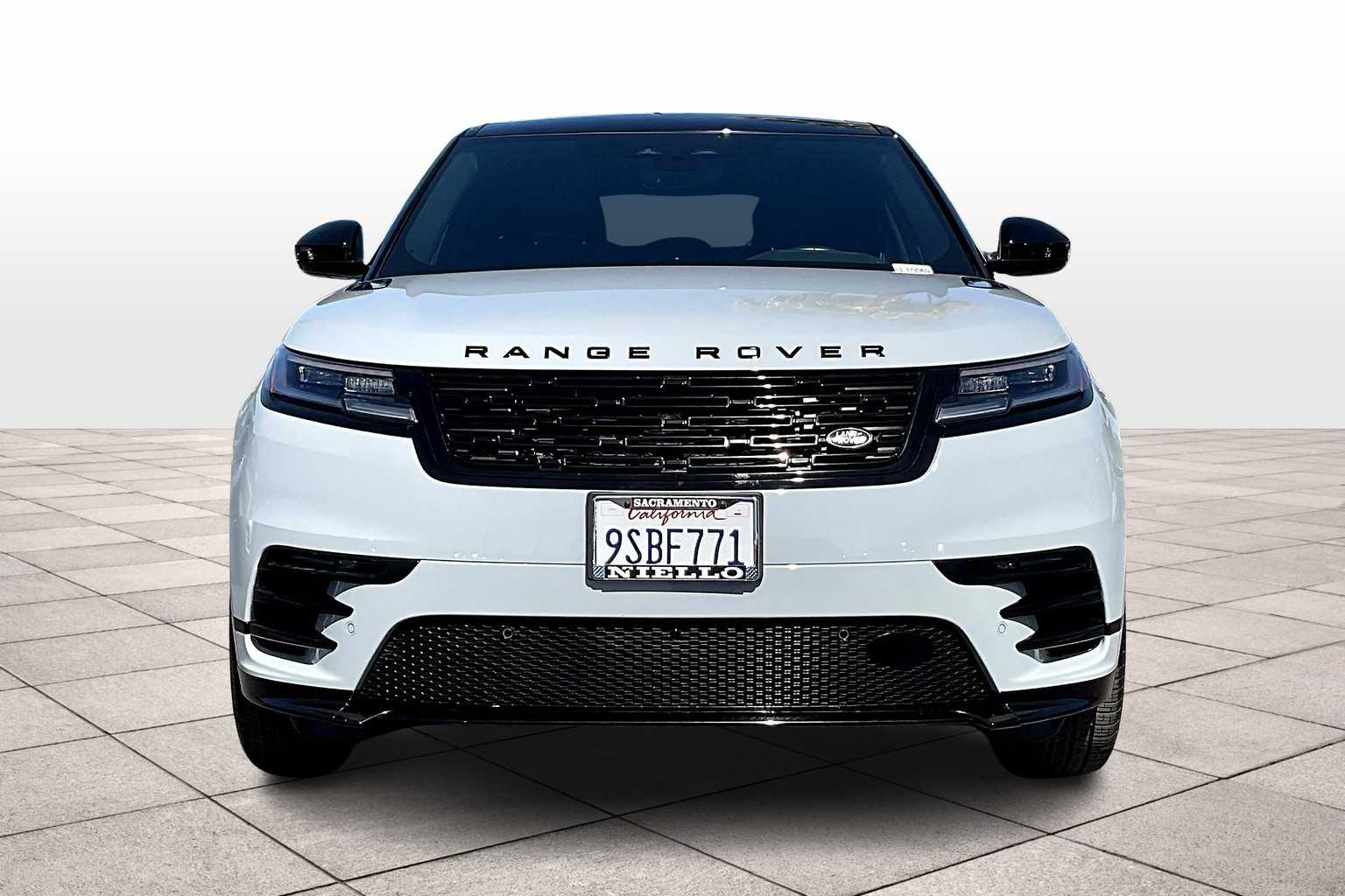 2025 Land Rover Range Rover Velar SE photo 3