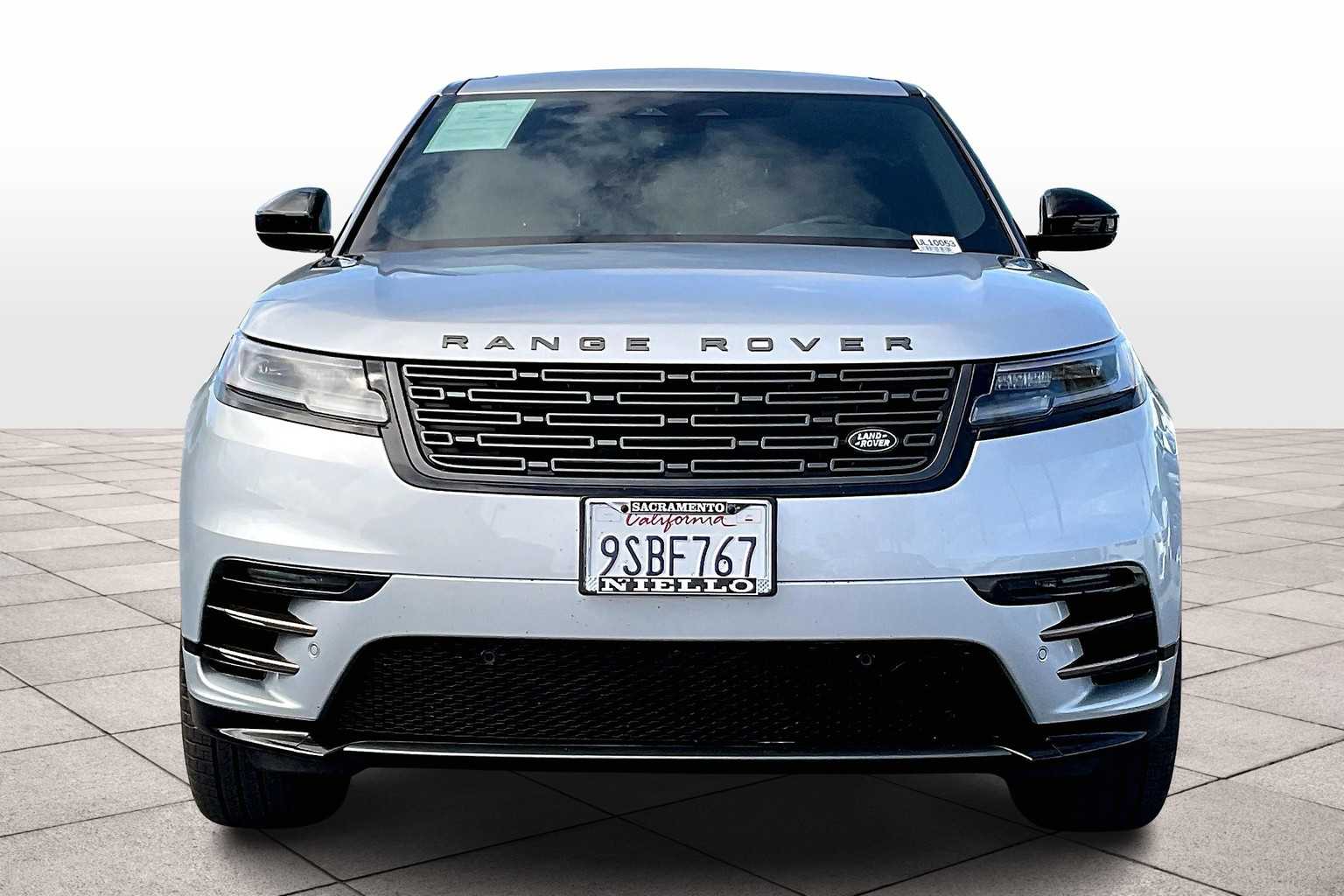 2025 Land Rover Range Rover Velar SE photo 3