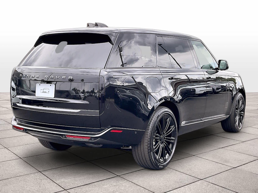 New 2026 Land Rover Range Rover SE 7 Seats SUV