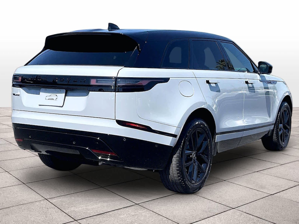 New 2026 Land Rover Range Rover Velar Dynamic SE