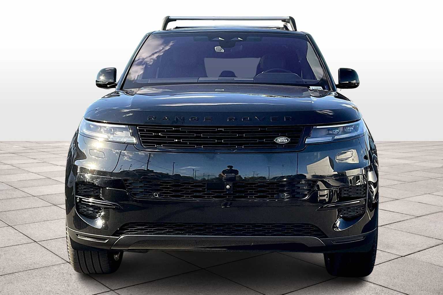 2023 Land Rover Range Rover Sport SE photo 3