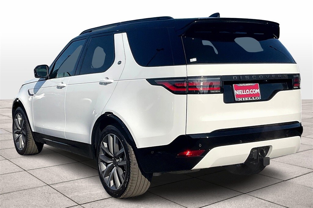 2025 Land Rover Discovery SE photo 3