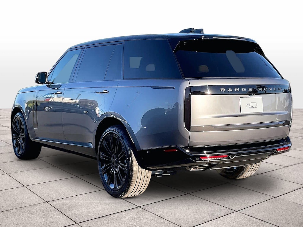 New 2026 Land Rover Range Rover SE LWB 7-Seats / V8 SUV