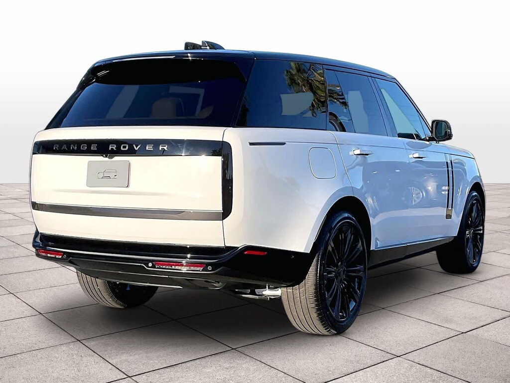 New 2026 Land Rover Range Rover SE SUV
