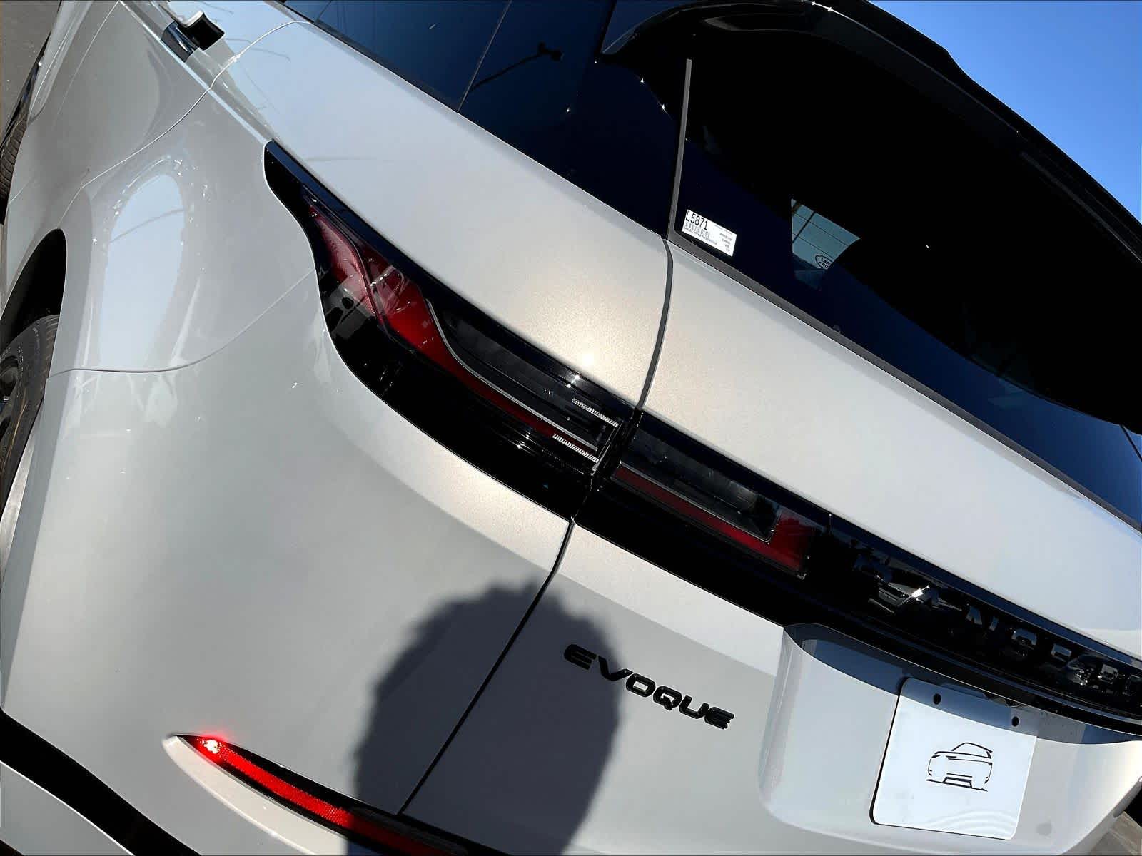 2026 Land Rover Range Rover Evoque Dynamic SE - Photo 25