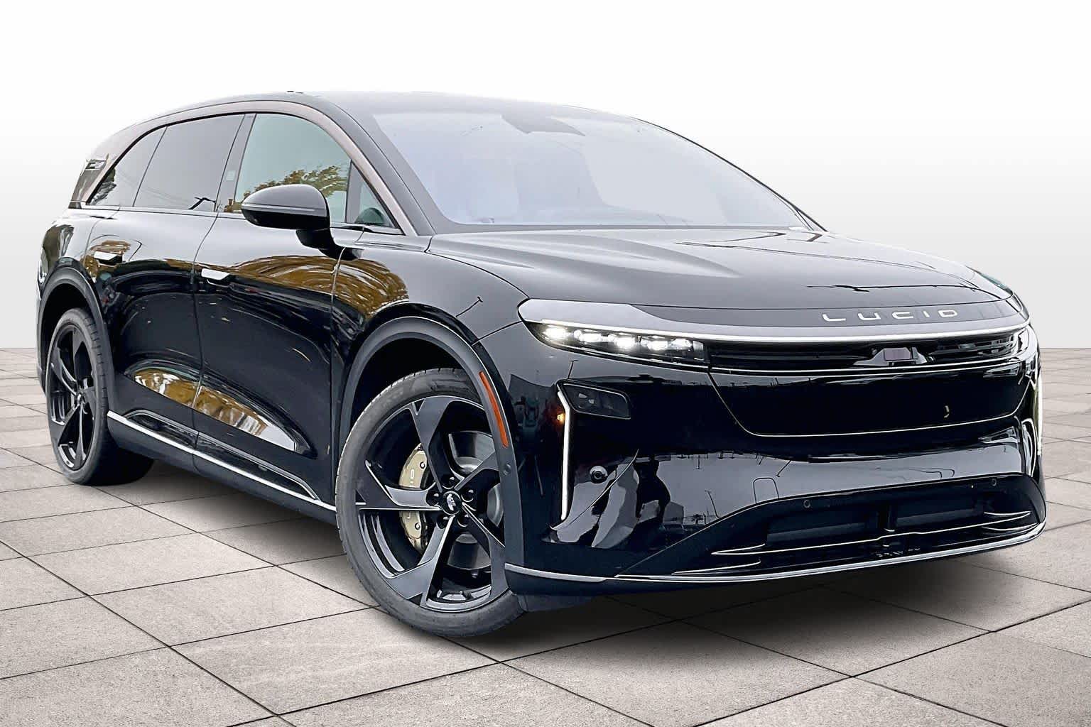 Used 2026 Lucid Gravity Grand Touring with VIN 7UUG1GHJ1TA019320 for sale in Sacramento, CA