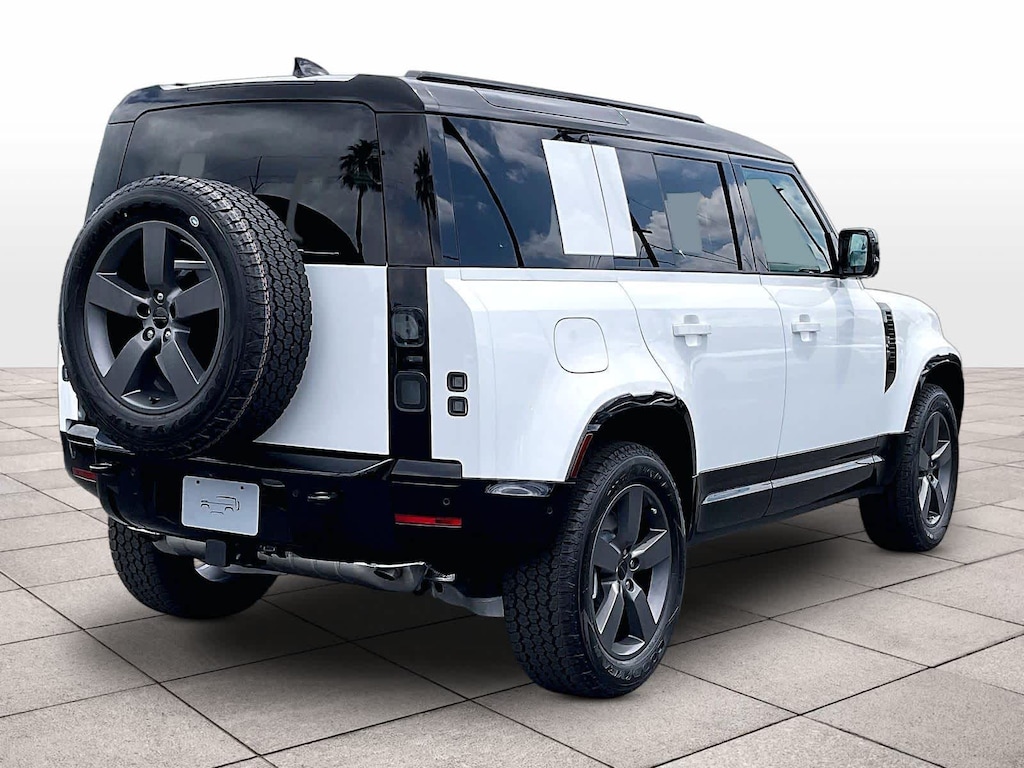 New 2026 Land Rover Defender 110 X-Dynamic SE SUV
