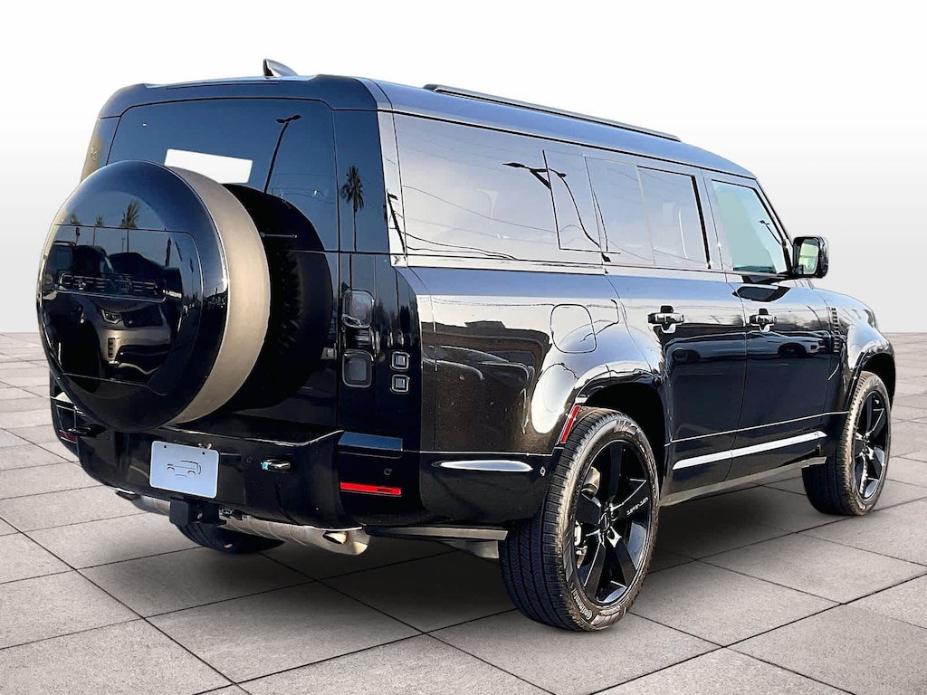 New 2026 Land Rover Defender 130 X-Dynamic SE SUV