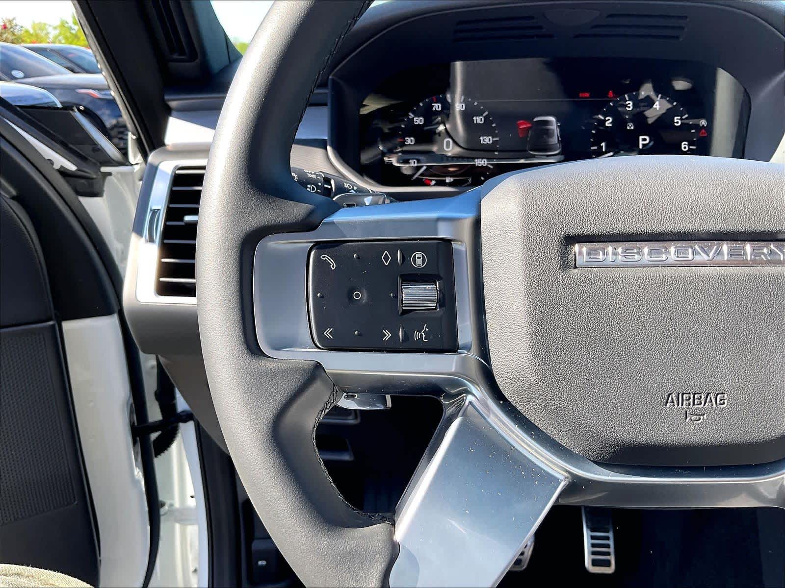 2025 Land Rover Discovery Dynamic SE - Photo 19