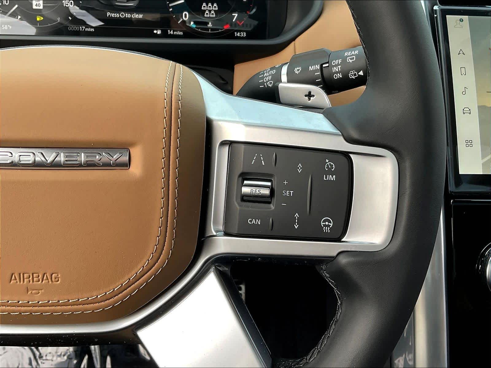 2025 Land Rover Discovery Metropolitan Edition - Photo 18