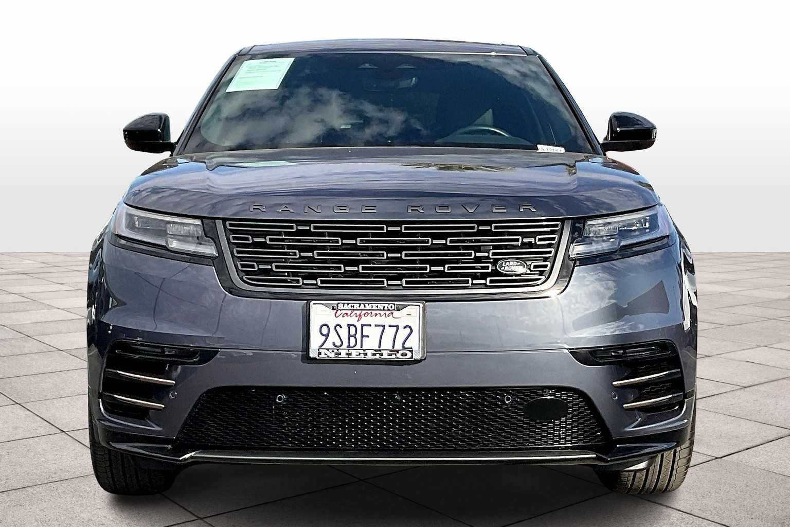 2025 Land Rover Range Rover Velar SE photo 3