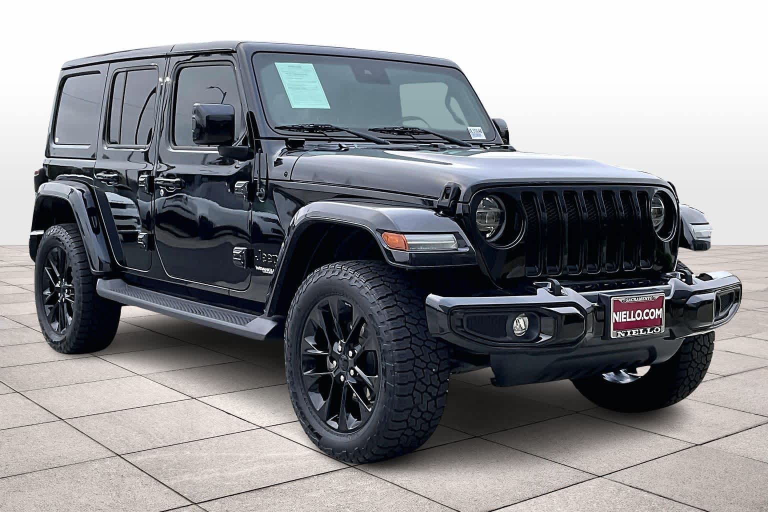 2021 Jeep Wrangler Unlimited Sahara High Altitude photo 2