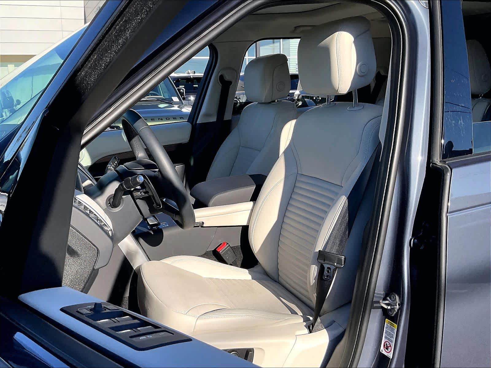 2025 Land Rover Discovery S - Photo 27