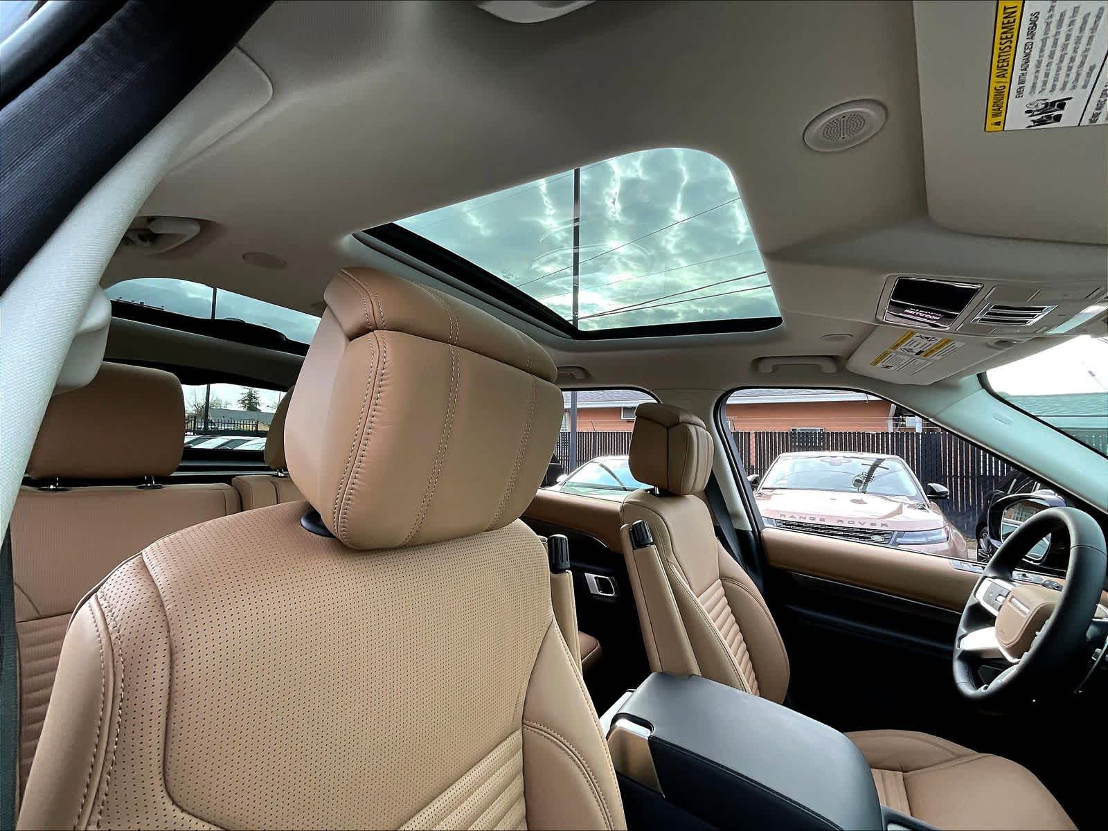 2025 Land Rover Discovery Metropolitan Edition - Photo 29