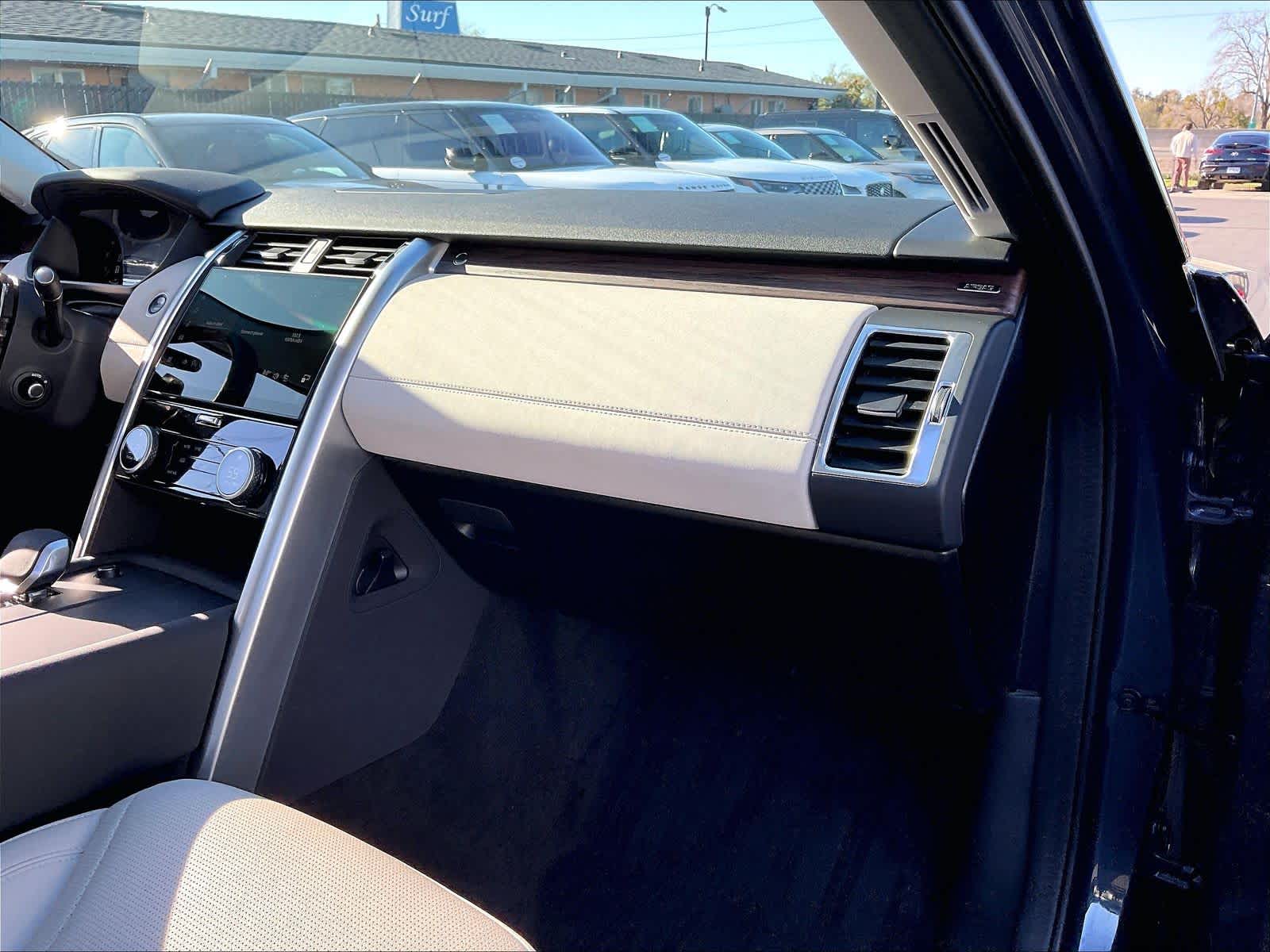 2025 Land Rover Discovery S - Photo 18