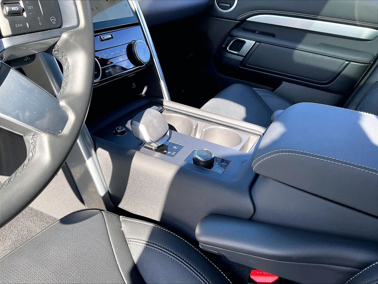 2025 Land Rover Discovery Dynamic SE - Photo 18