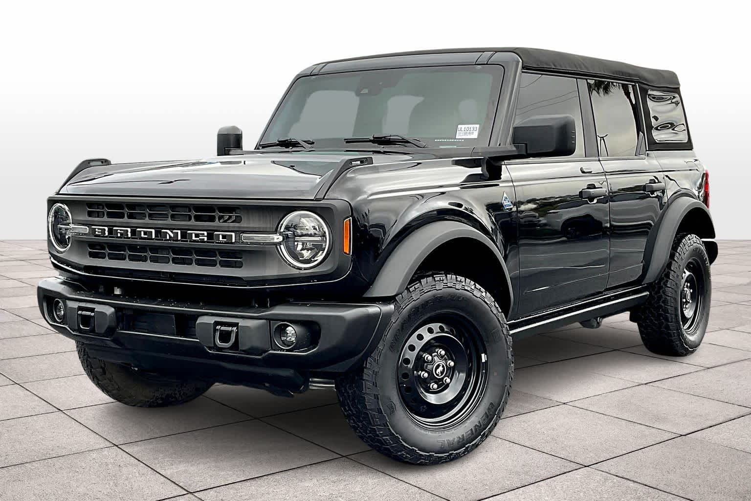 2023 Ford Bronco 4-Door Black Diamond