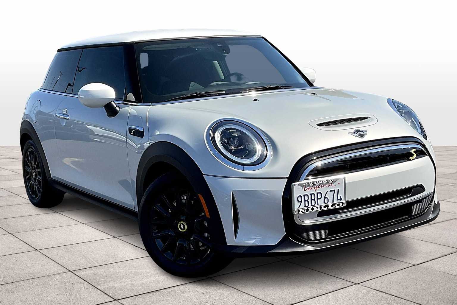 Used 2022 MINI Hardtop 2 Door SE with VIN WMW13DJ03N2S47376 for sale in Sacramento, CA