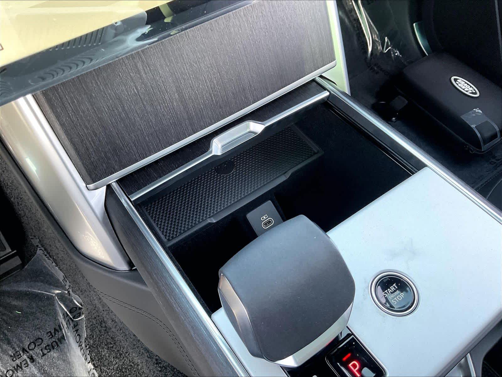 2025 Land Rover Range Rover SE - Photo 23