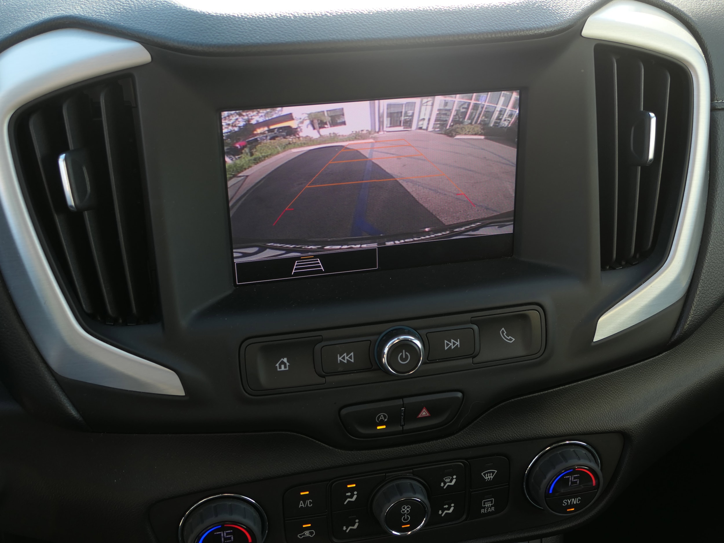 2022 GMC Terrain SLE - Photo 18
