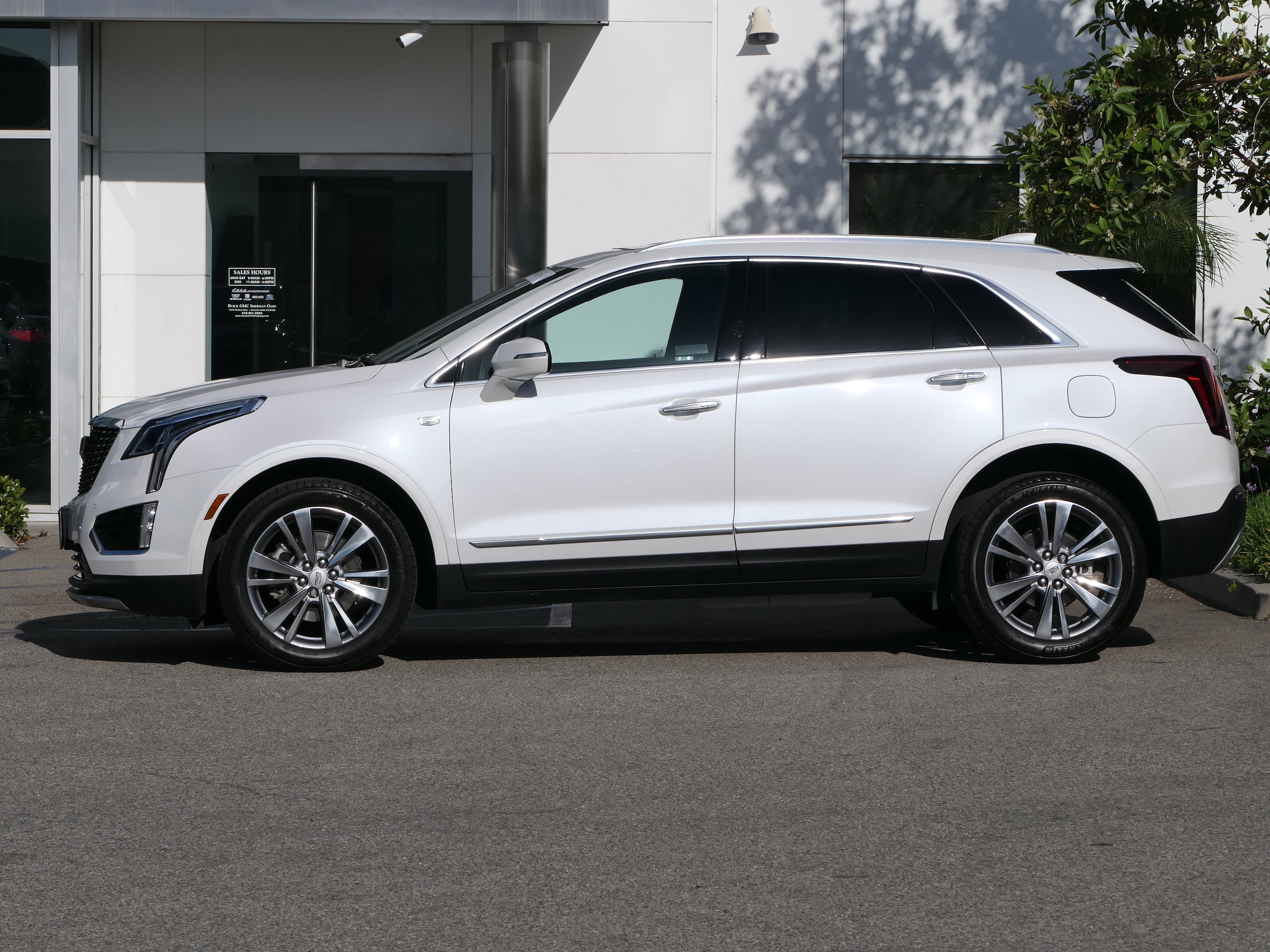 Certified 2024 Cadillac XT5 Premium Luxury with VIN 1GYKNCRS4RZ701997 for sale in Sherman Oaks, CA