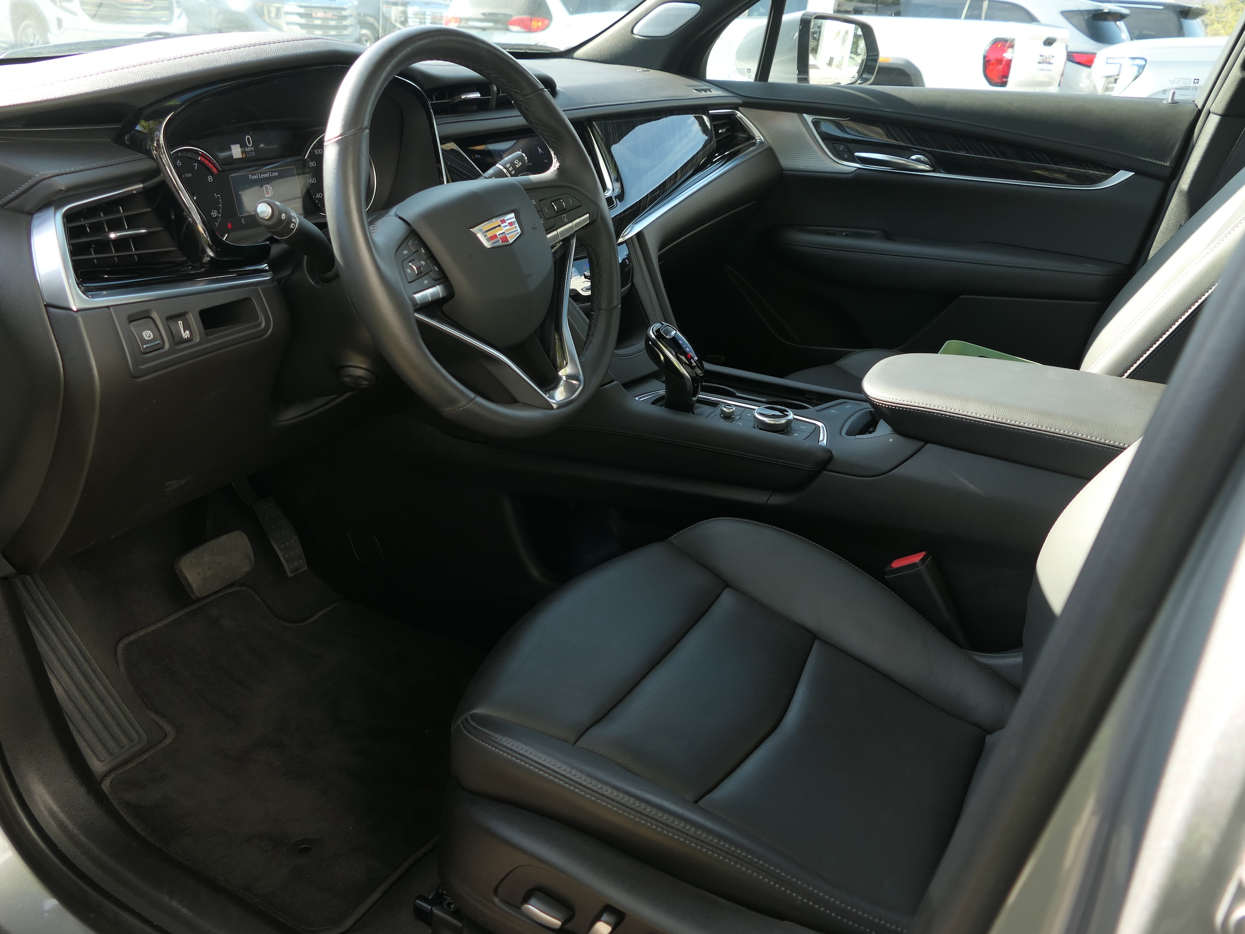 2025 Cadillac XT6 Premium Luxury - Photo 13
