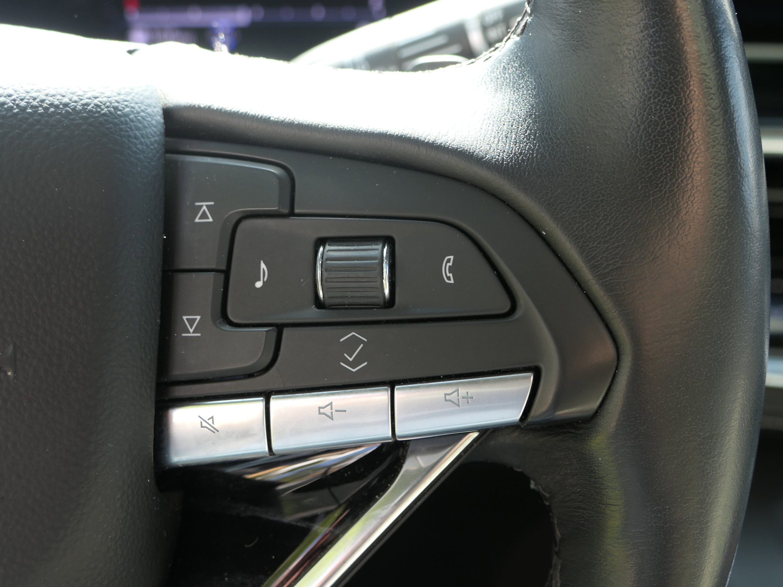 2023 Cadillac Escalade Sport - Photo 17
