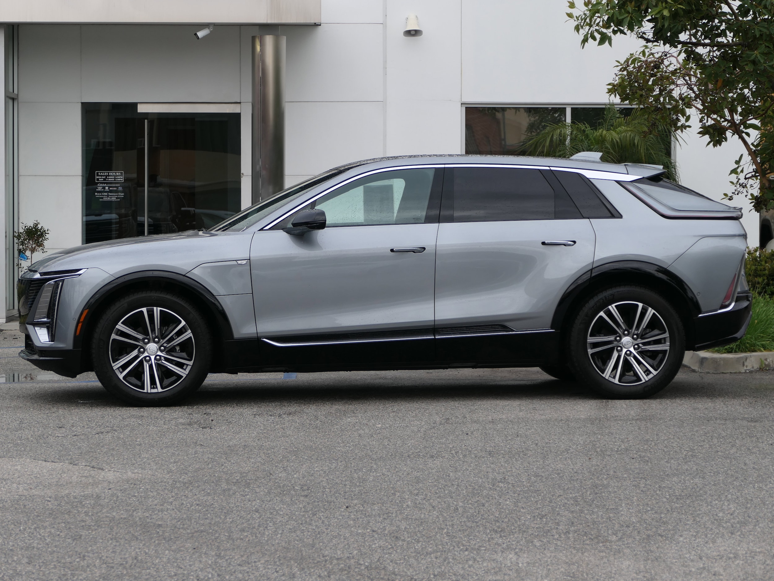 Used 2026 Cadillac LYRIQ Premium Luxury with VIN 1GYKPRRL1TZ302638 for sale in Los Angeles, CA