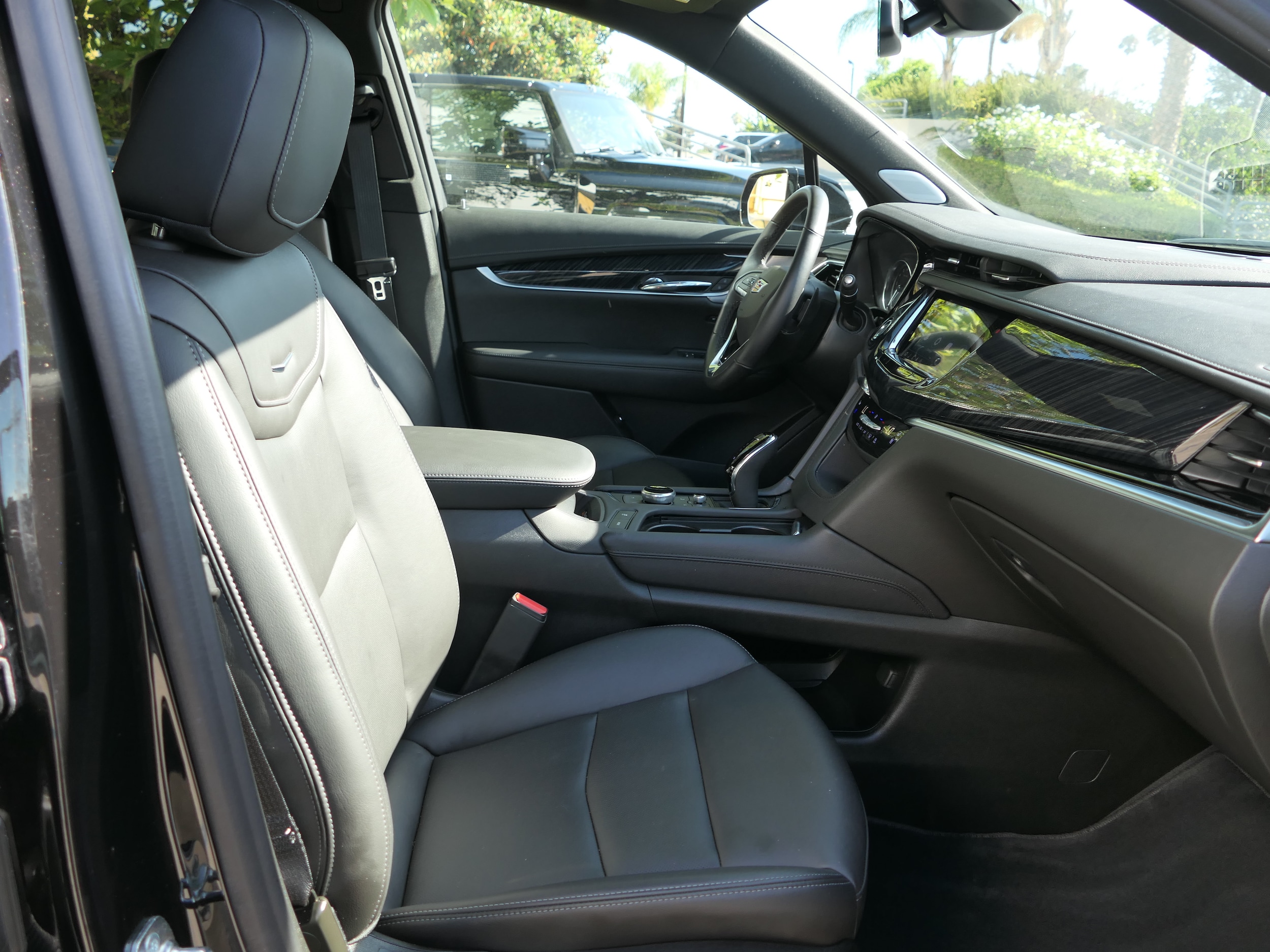 2025 Cadillac XT6 Premium Luxury - Photo 28