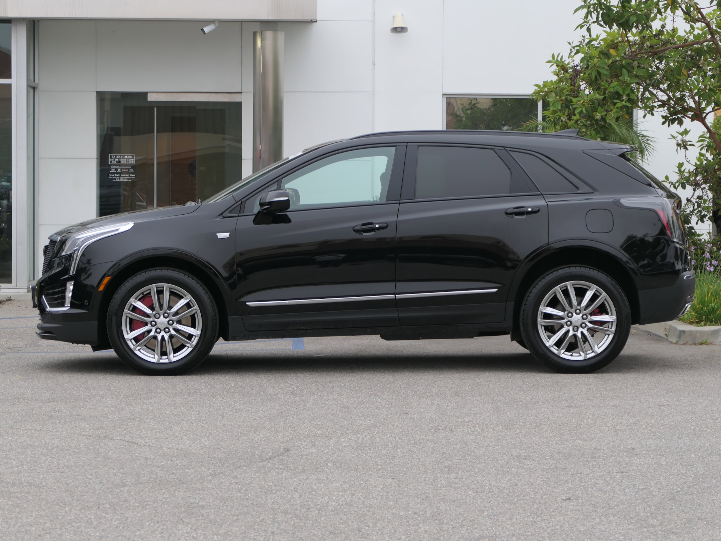 Certified 2022 Cadillac XT5 Sport with VIN 1GYKNGRS9NZ168644 for sale in Sherman Oaks, CA