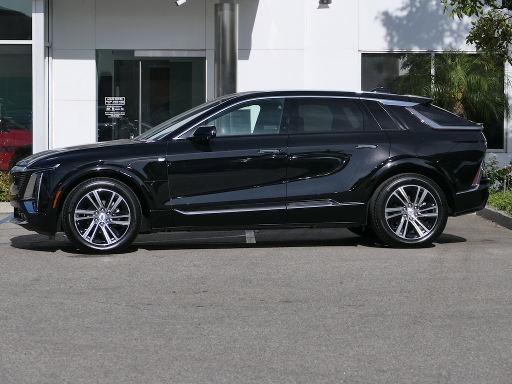 Used 2026 CADILLAC LYRIQ Premium Luxury SUV