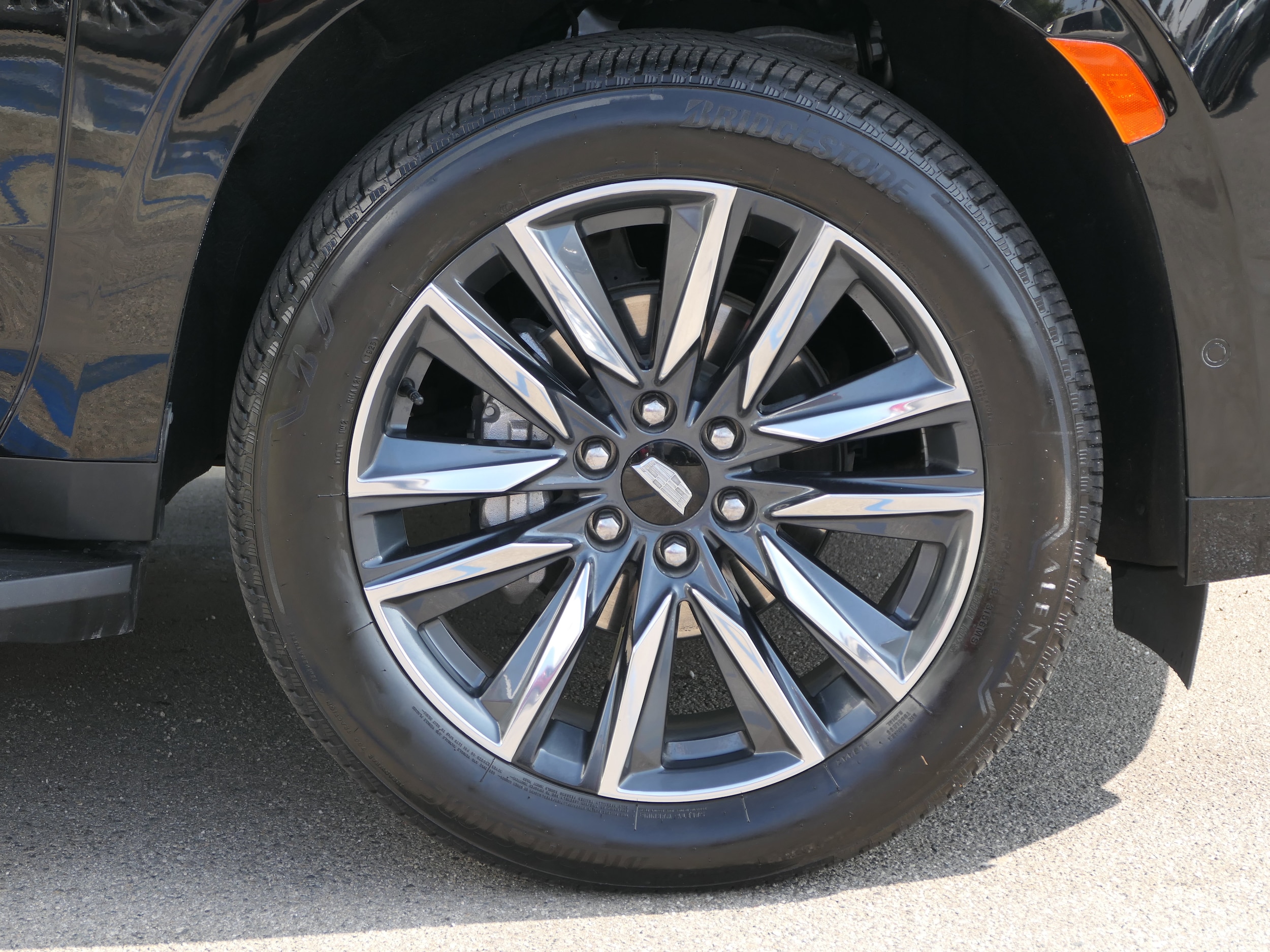 2023 Cadillac Escalade Sport - Photo 11