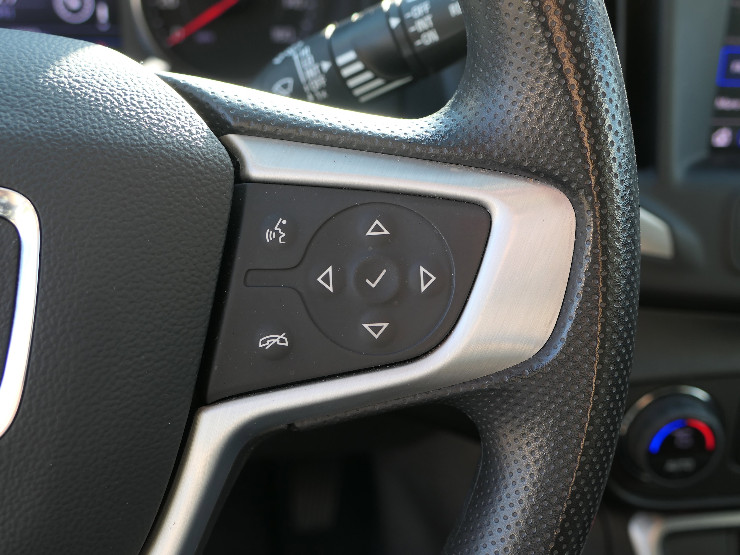 2022 GMC Terrain SLE - Photo 14