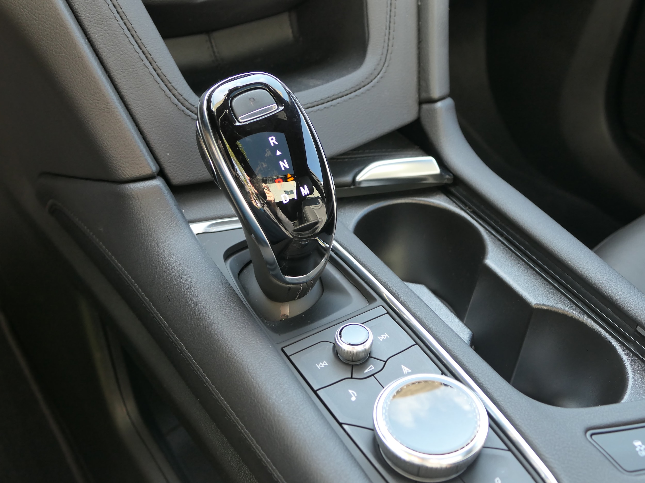 2025 Cadillac XT6 Premium Luxury - Photo 23