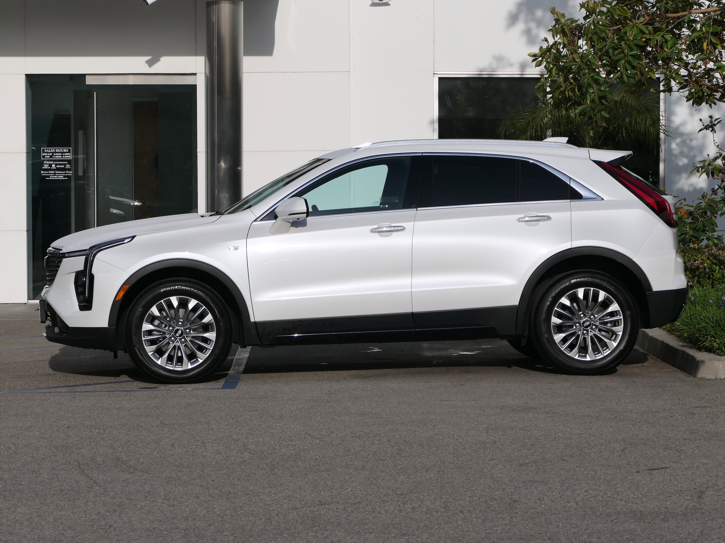 Used 2025 Cadillac XT4 Premium Luxury with VIN 1GYFZCR44SF134771 for sale in Sherman Oaks, CA