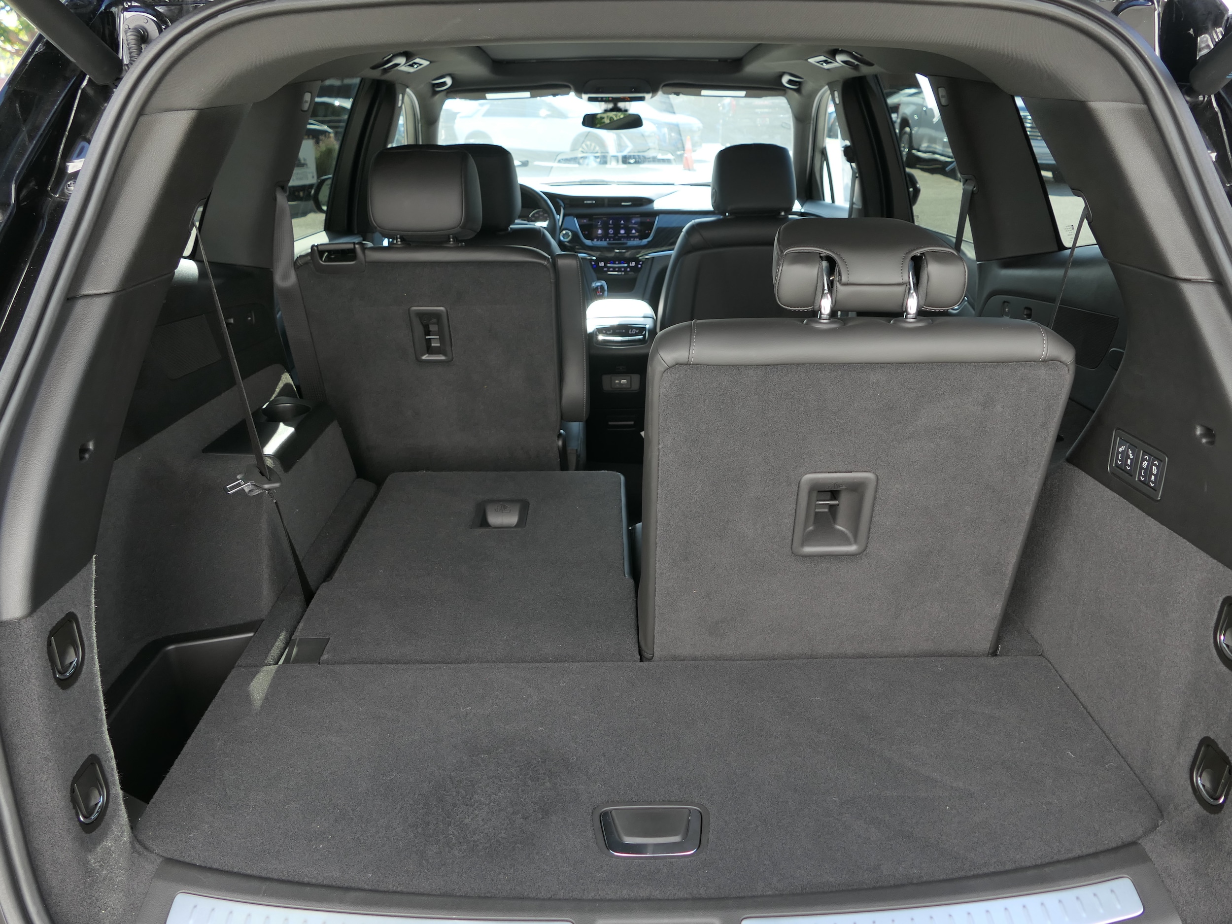 2025 Cadillac XT6 Premium Luxury - Photo 24