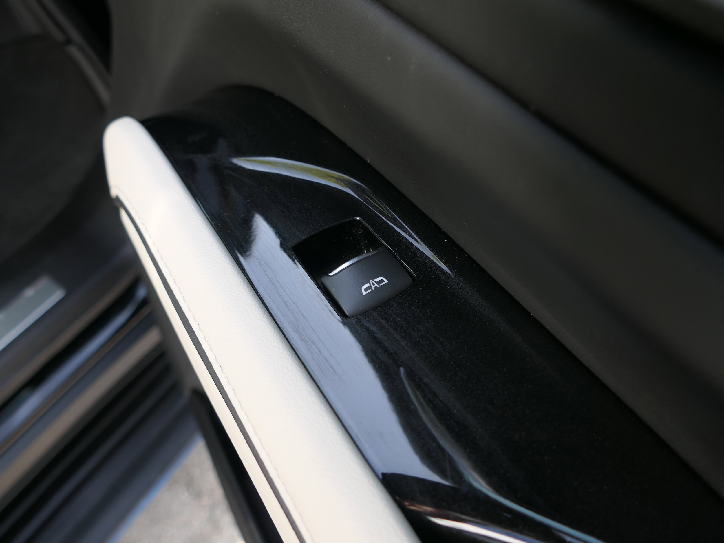 2023 Cadillac Escalade Sport - Photo 27