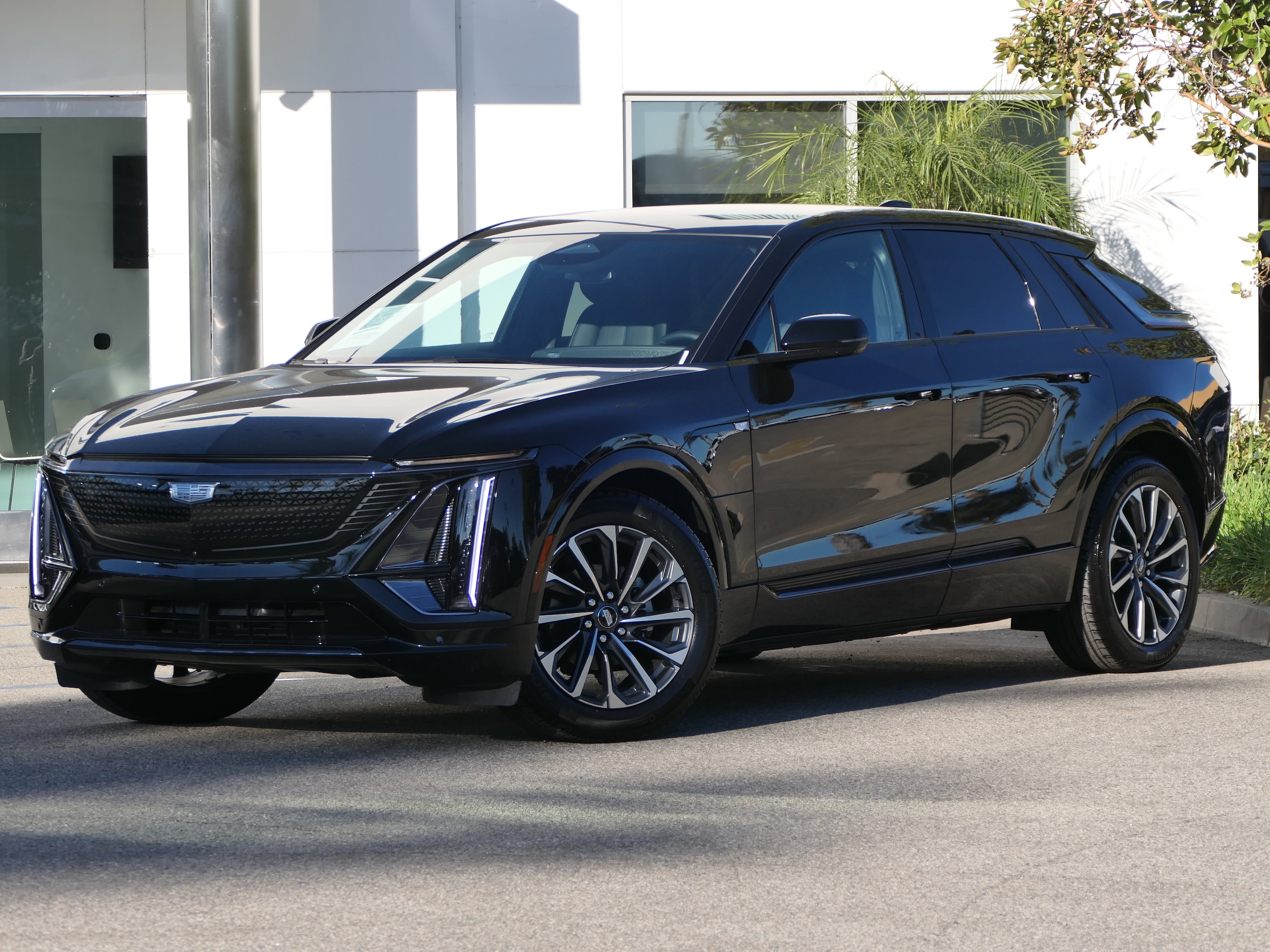 2025 Cadillac LYRIQ Sport 1's photo