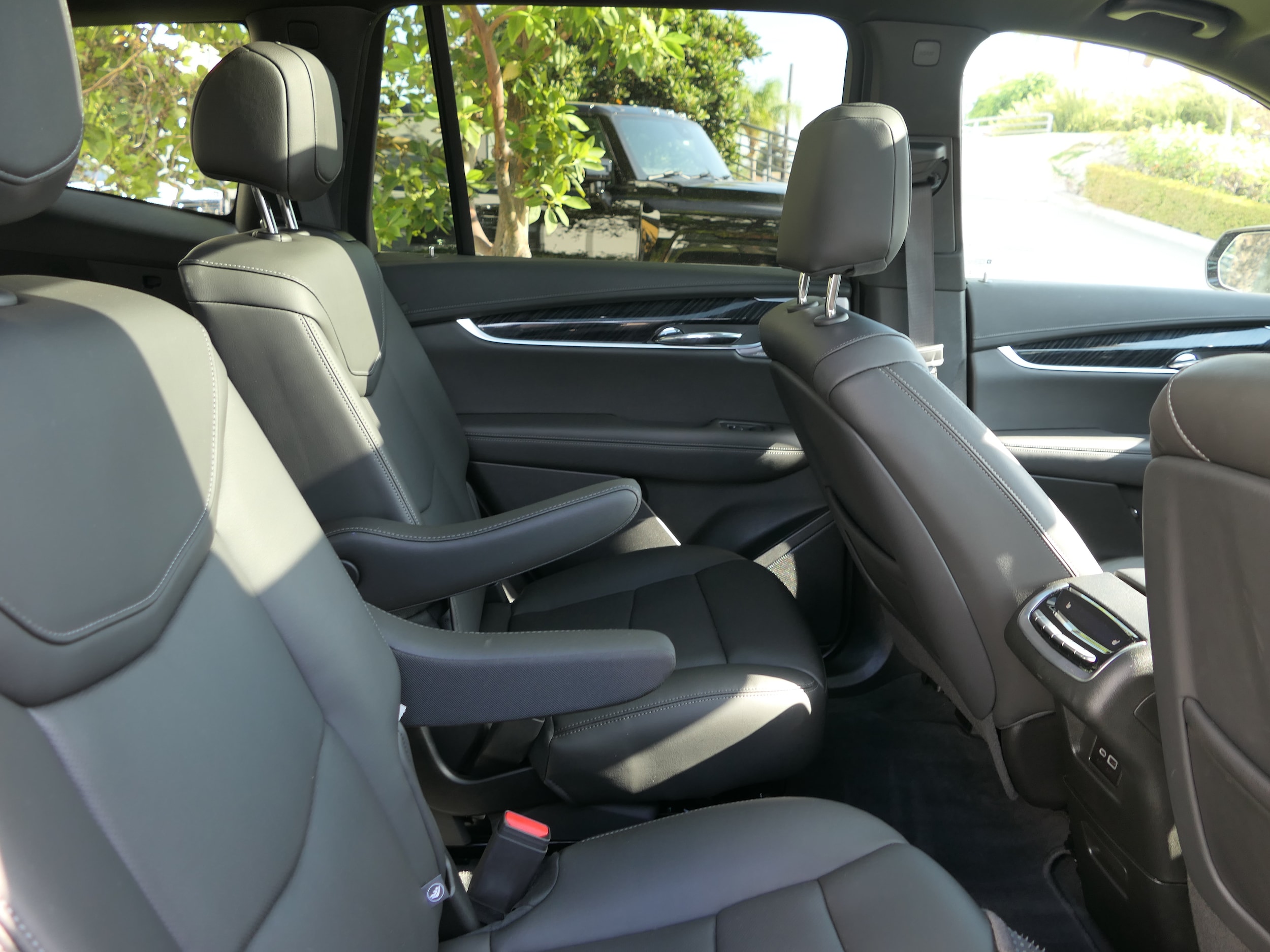 2025 Cadillac XT6 Premium Luxury - Photo 25