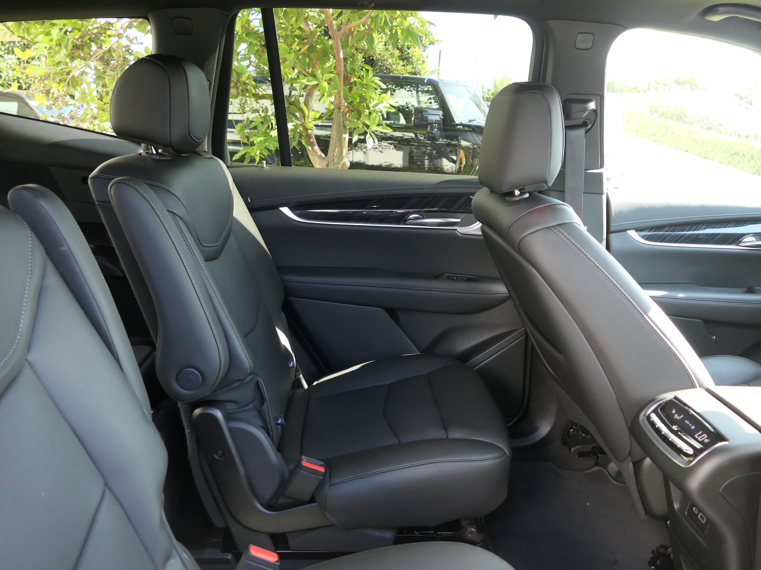 2025 Cadillac XT6 Premium Luxury - Photo 25