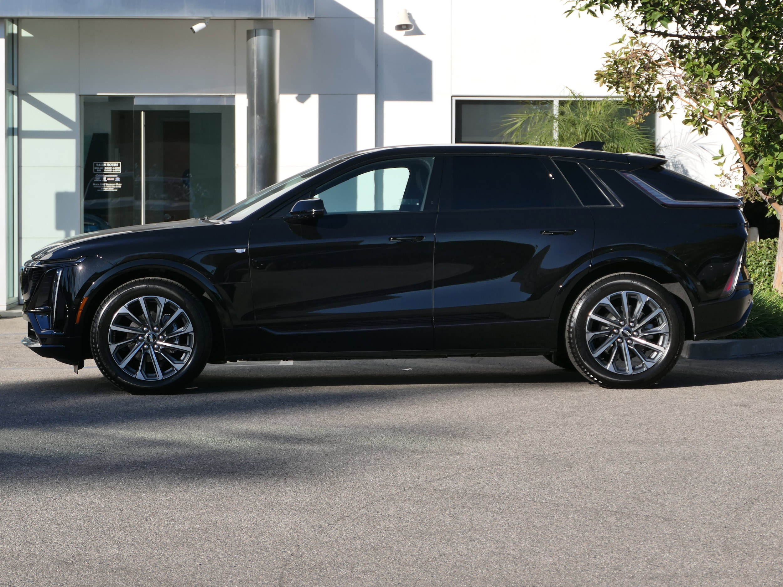 Used 2025 Cadillac LYRIQ Sport 1 with VIN 1GYKPURL9SZ316286 for sale in Los Angeles, CA