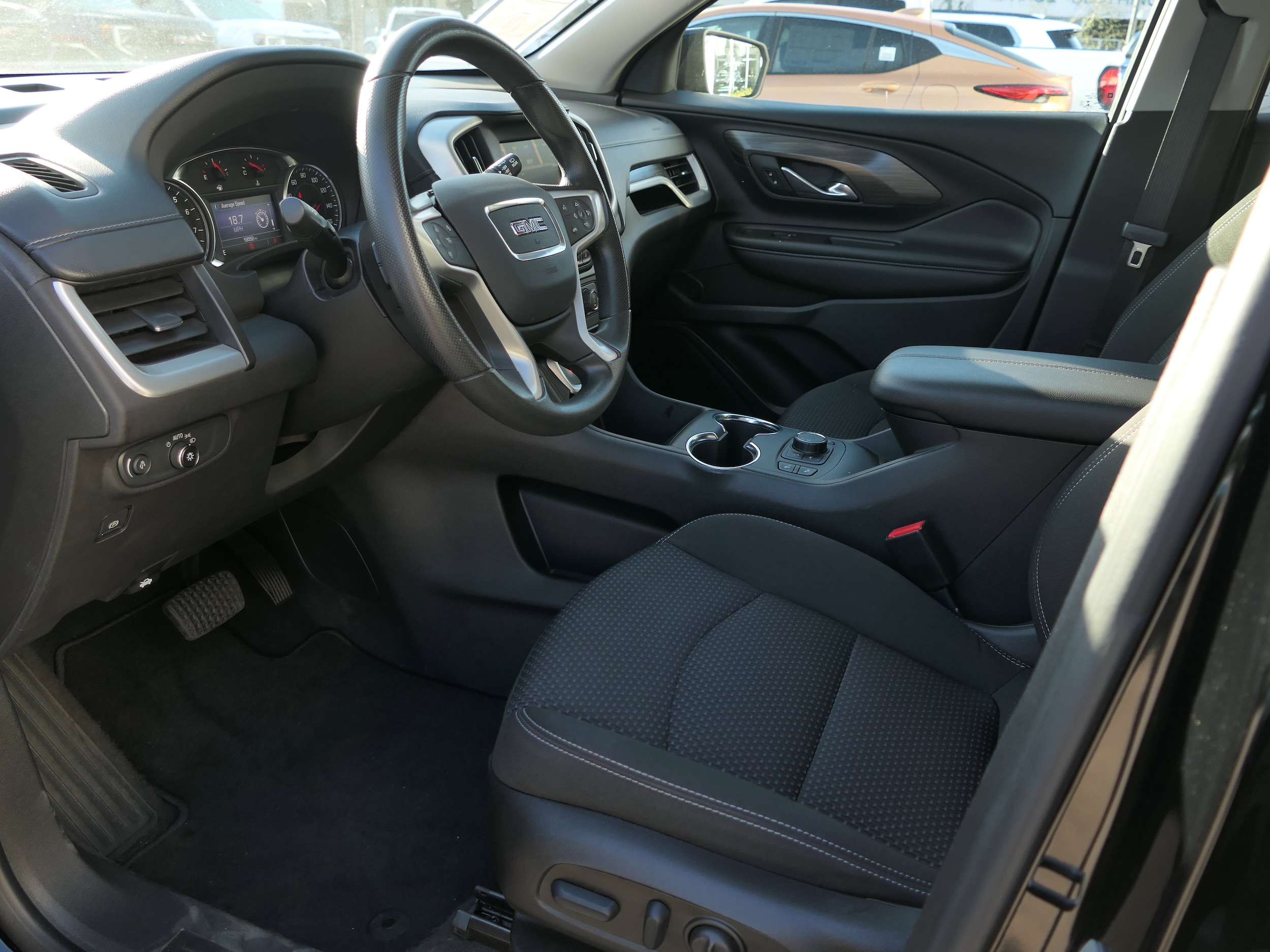 2022 GMC Terrain SLE - Photo 10