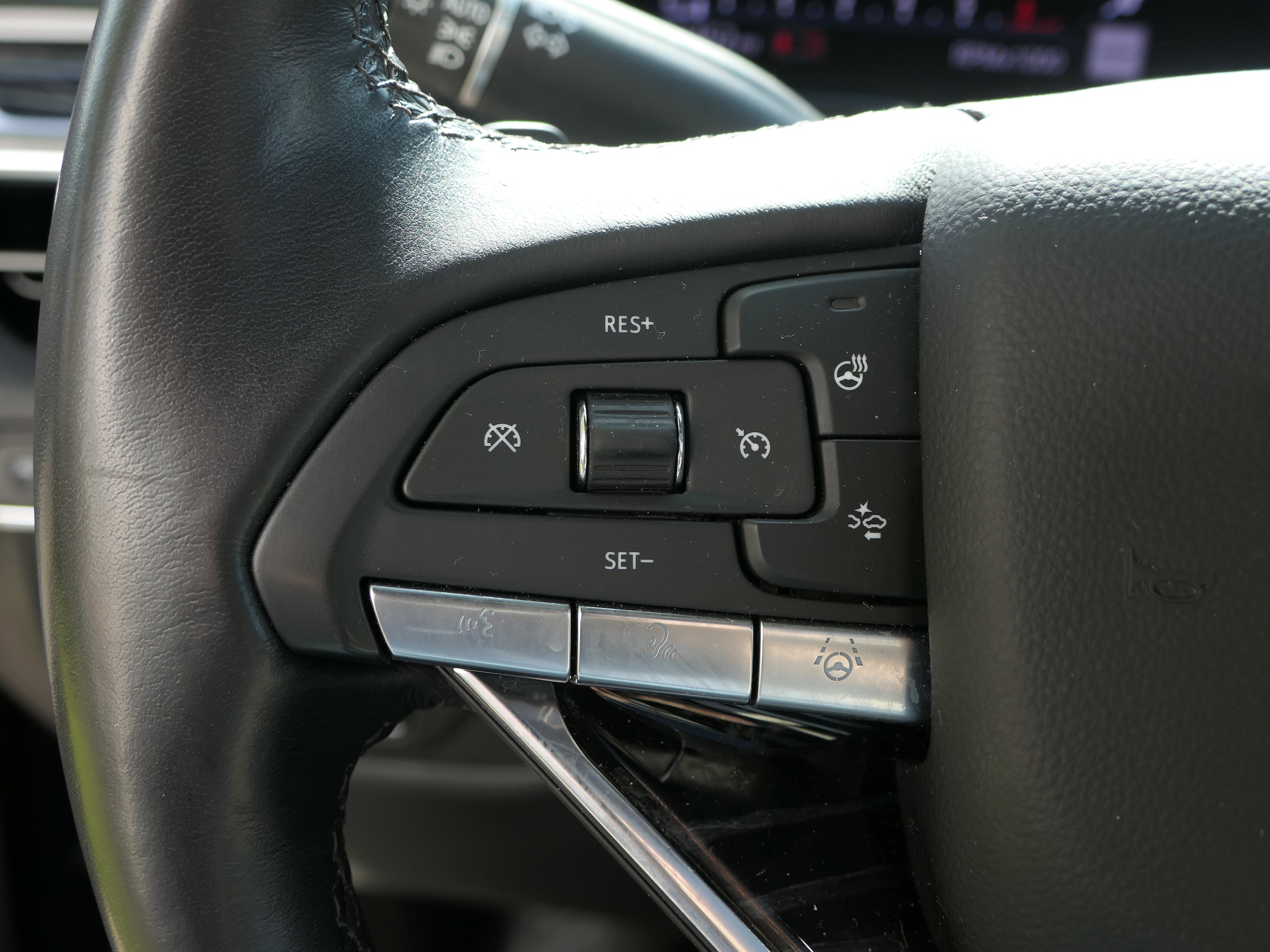 2023 Cadillac Escalade Sport - Photo 16