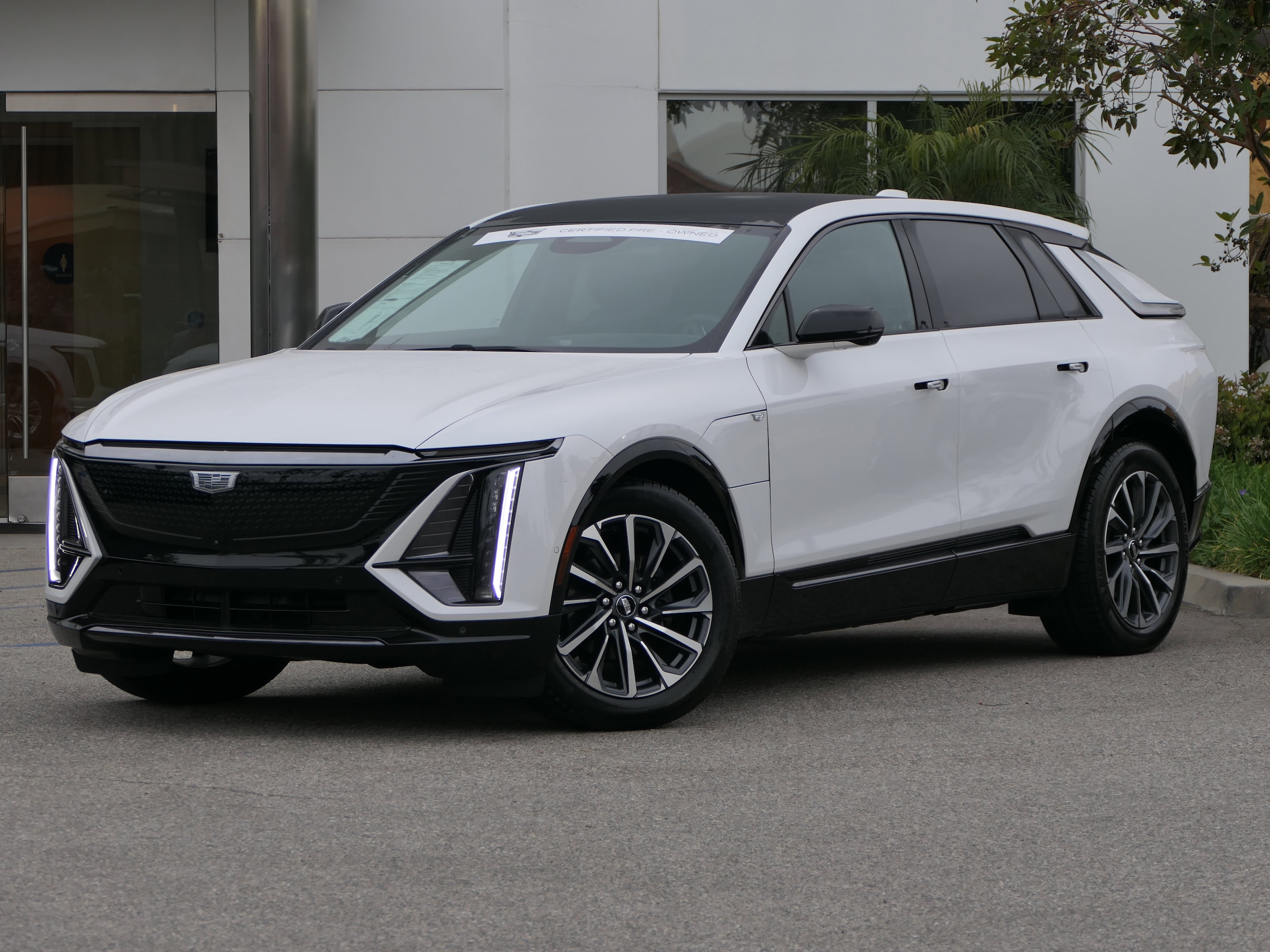 2024 CADILLAC LYRIQ SUV 