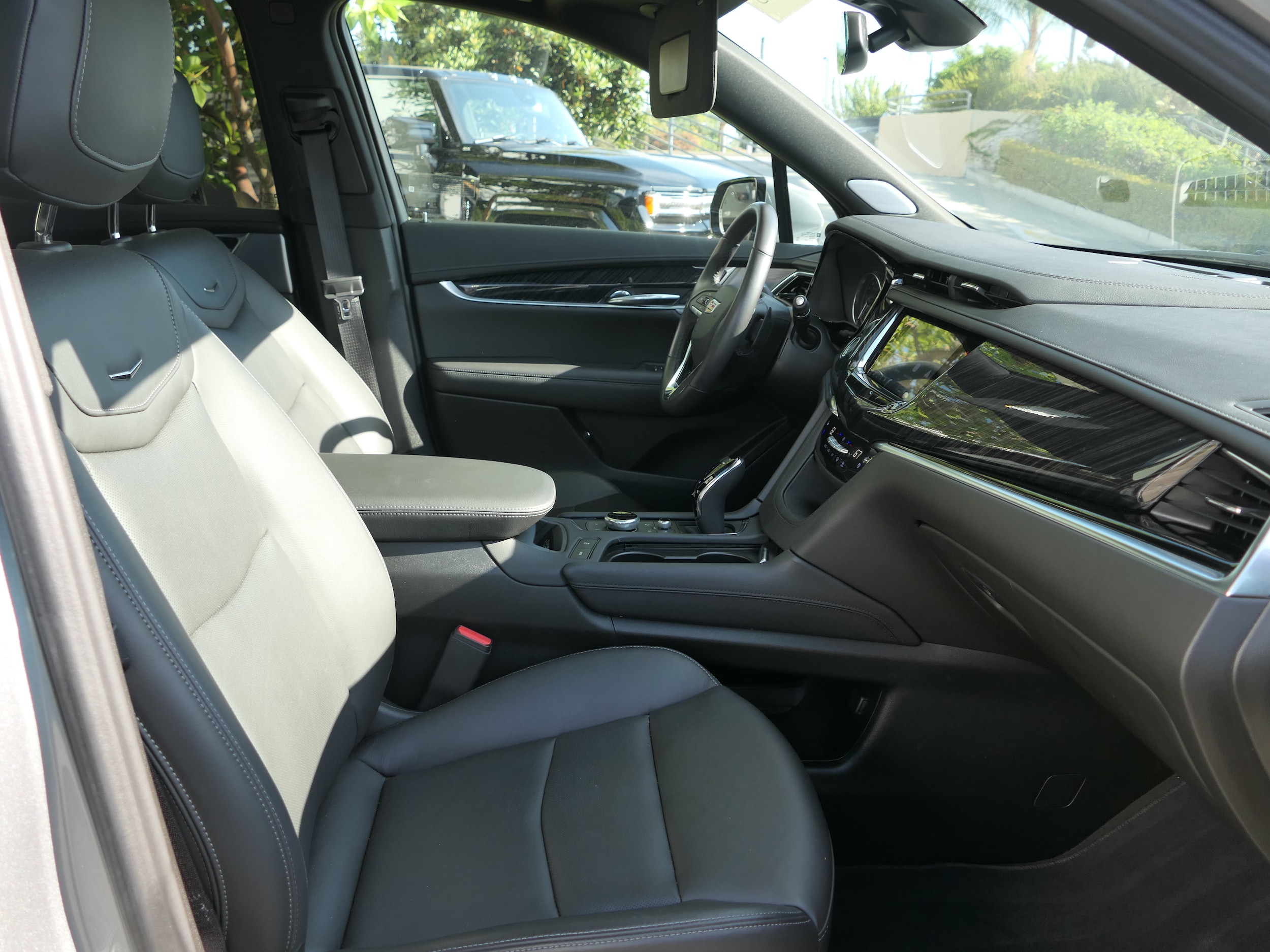 2025 Cadillac XT6 Premium Luxury - Photo 28